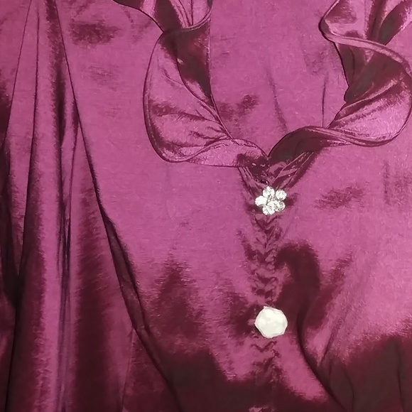 ❤HP Elegant Jewel Buttoned Top New - Picture 6 of 8